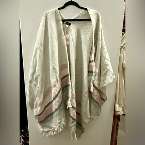 NWT Jessica Simpson poncho!…